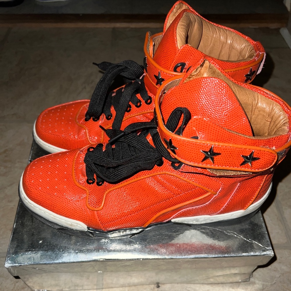 Givenchy Tyson Star-Studded Leather Sneakers